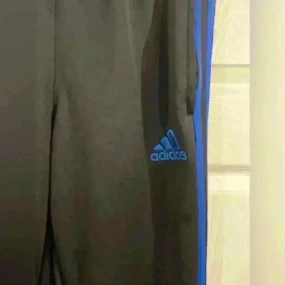 Adidas sweatpants size Medium - Picture 3 of 10